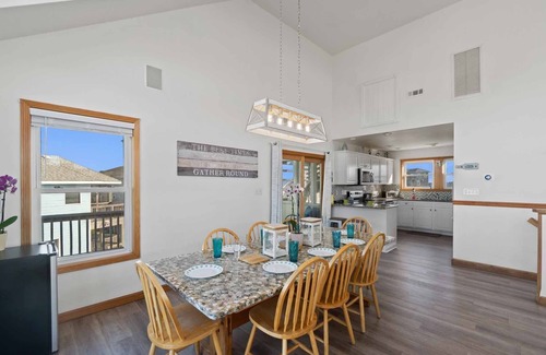 Waves Maison | SUMMER SAVINGS- Oceanview Home w/ Saltwater Pool, Hot Tub, Game Room, Basketball