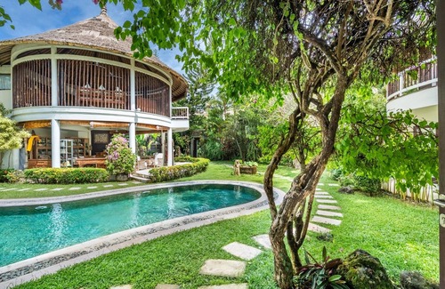 Candi Dasa Appartement | Ocean View 2-storey Residence | The Village of Angels Resort