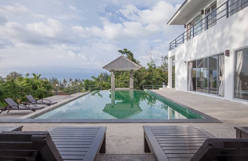 Sa Khu Villa | OceanView Private Villa: Walk to Beach; Thai Cook