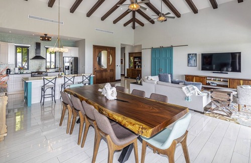 Playa Hermosa Maison | Oceanview Villa - Infinity Pool - Gated Community