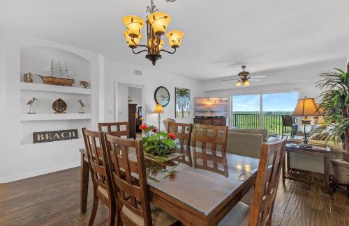 New Smyrna Beach Maison | Oceanwalk 9-604