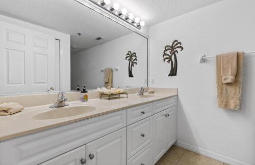 New Smyrna Beach Maison | Oceanwalk 9-604