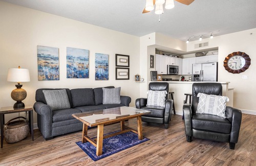 Miramar Beach Station Balnéaire | Comfortable and Quiet, West End PCB! May 2 - 9th open!