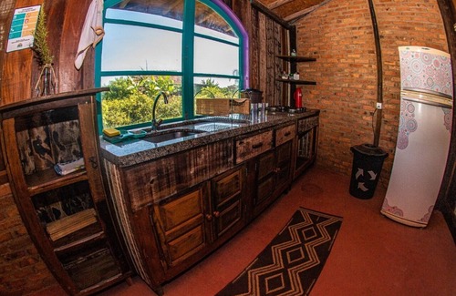 Laguna Maison | Octagonal house in demolition wood (OkaMauna)