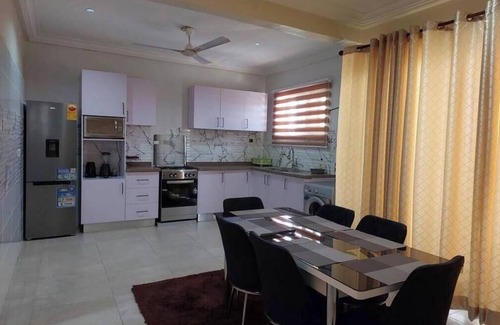 Kasoa Appartement | October Apartments 2 2 ensuite bedroom Vacation Home/Apartment in Kasoa 3