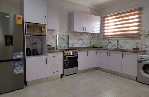 Kasoa Appartement | October Apartments 2 3 ensuite bedroom Vacation Home/Apartment in Kasoa