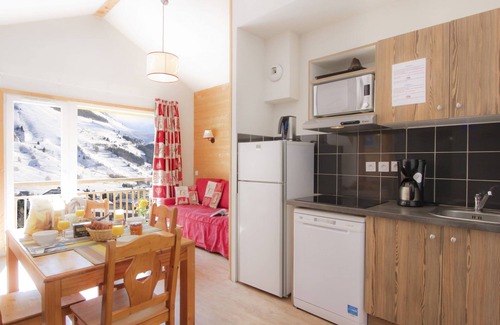 Les Deux Alpes Appartement | L'Ours Blanc by Interhome