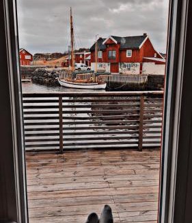 Stamsund Maison | Odinbua, ditt Lofoten-eventyr starter her