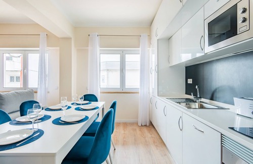 Paco De Arcos Appartement | Oeiras Spacious and Modern Flat