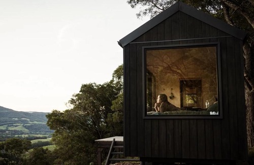 Jamberoo Maison | Off-Grid Cabin Surrounded by Nature - Hot Tub - Banjo