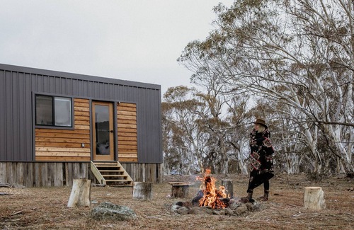 Moonbah Cabine | Off-grid Tiny House @ Big Yard Escapes, Bushland