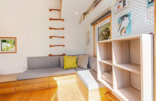 Daylesford Maison | Off grid Tiny House in the bush, 5min from town