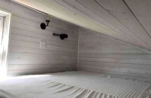 San Luis Maison | Off-Grid yet Modern Tree House in the Sangre de Cristo Mountains, Colorado