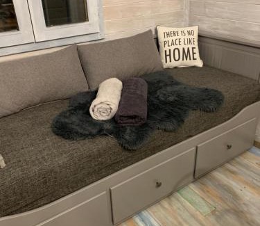 Sikonda Appartement | Off mode - Erdei faház a tóparton