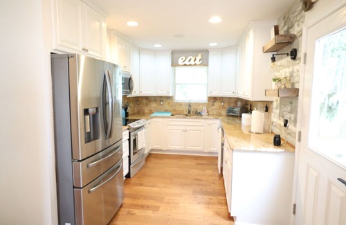 Fort McCoy Maison | Off the Grid & on the Lake at Salt Springs 3BD/3BA