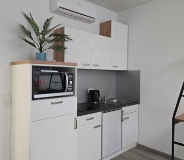 Ramstein-Miesenbach Appartement | Offbase Lodging No8