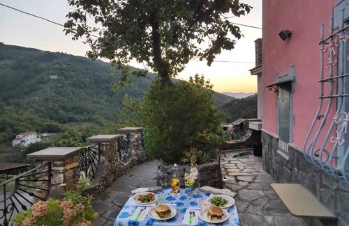 Conscenti Appartement | Villa de campagne romantique dans les collines verdoyantes entre Portofino et les 5 Terre