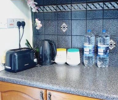 Fieldway Maison | offering cheerfull and spacious rooms throught this 3 bed room semi detached house with large garden and off-street parking.