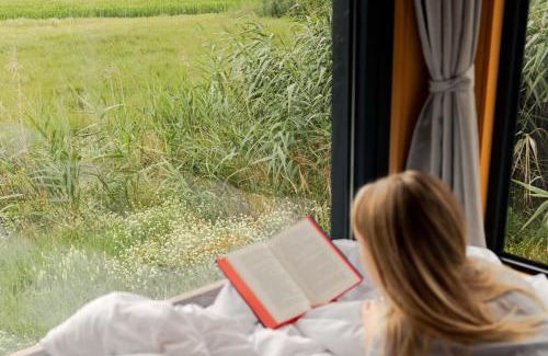 Seelow Station Balnéaire | Offgrid Cabin am See in Brandenburg Tiny House Natururlaub bei Berlin