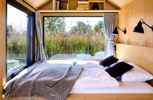 Seelow Station Balnéaire | Offgrid Cabin am See in Brandenburg Tiny House Natururlaub bei Berlin