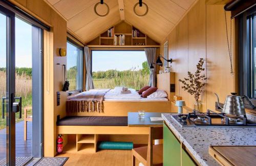 Gusow Appartement | Offgrid Cabin Klaudia am See in Brandenburg Tiny House Natururlaub & Retreat bei Berlin
