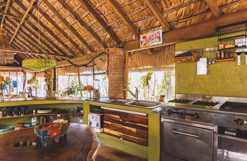 El Cacalote Maison | OffGrid SuperAbode Domes In Front of the Ocean with Pool near Roca Blanca