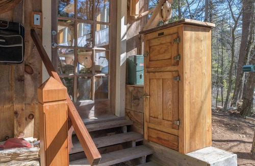 Canterbury Cabine | Official Tiny Earth Cabin: Cozy, 2-Night Minimum, Woods & Wildlife