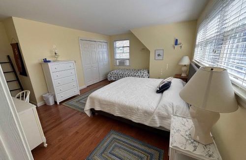 Ogunquit Maison | Ogunquit Beach Town Rental - Walk to town with your family and Fur baby