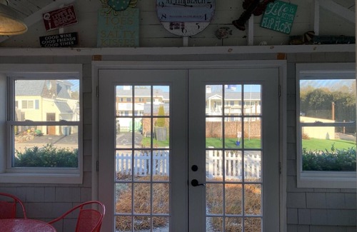 Ogunquit Cottage | Ogunquit Footbridge Beach, sleeps 6, outdoor shower & fireplace, smoke free home