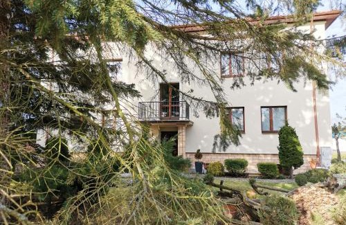 Poniatowa Maison | Ohotelik Pensjonat w Poniatowej