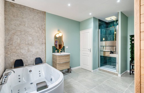 Coteaux Ouest Appartement | L'Evasion ~ Balnéo ~ Sauna ~ Détente