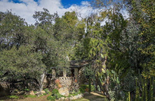 Ojai Maison | Ojai Garden Cottage - Classique, paisible - mais en ville - allez partout!