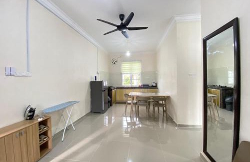 Kampong Raja Maison | Okaasan's House