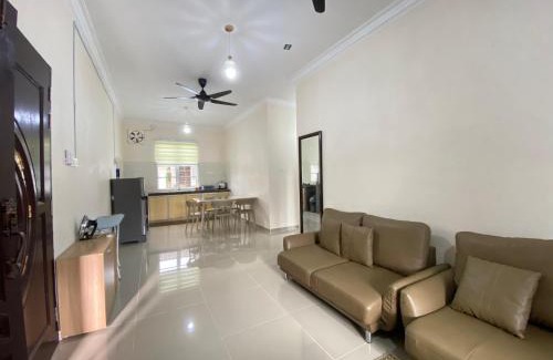 Kampong Raja Maison | Okaasan's House