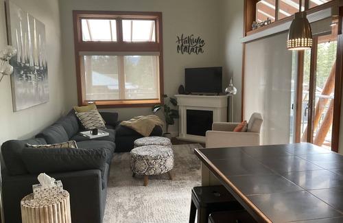 Vernon Station Balnéaire | Okanagan Lakeside resort living! Pools, lake, beaches and sun!