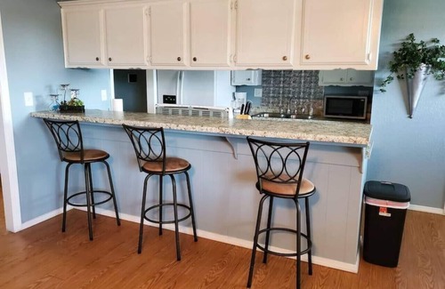 Oklahoma City Maison | OKC - Curtis · Self Check-in-King-Fast wifi-20min 2 anywhere