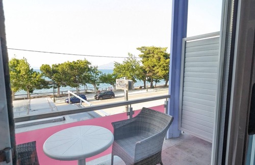 Kamena Vourla Appartement | Okeania Seafront Rooms in Kamena Vourla