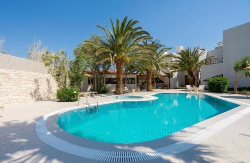 Koutsouras Appartement | Vrbo Property