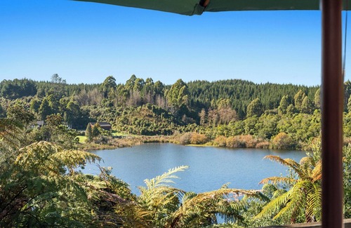 Okere Falls Maison | Okere Retreat - Lake Rotoiti Getaway