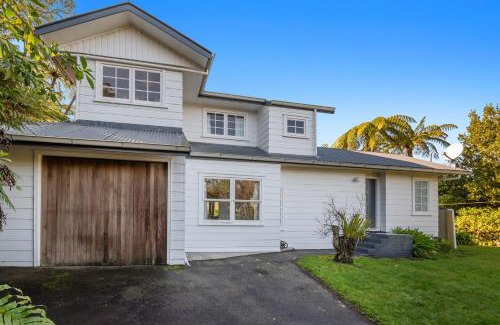 Okere Falls Maison | Okere Retreat - Lake Rotoiti Getaway