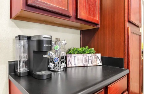 Downtown Oklahoma City Appartement | Oklahoma City "Oasis"🤩 *Pool*Cabanas*Firepit 😃