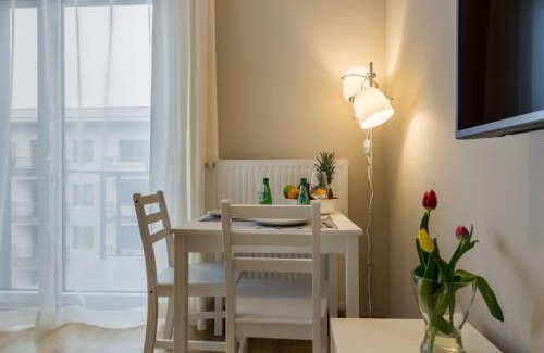 Praga Appartement | Okrzei 18 - studio by Homeprime