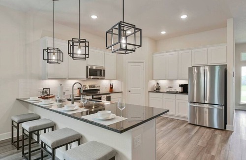 College Station Maison | Ol’ Army Escape ~ Beautiful & Spacious Retreat in Aggieland!