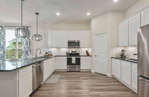 College Station Maison | Ol’ Army Escape ~ Beautiful & Spacious Retreat in Aggieland!