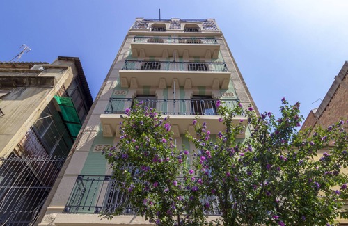 Sants-Badal Appartement | OLA LIVING CALID SPOTIFY