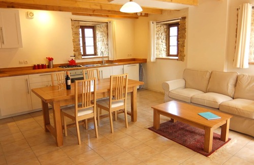La Chevrerie Cottage | Old Atelier Gite: 4-Étoiles, Ancienne Pierre, Rénové, Jardin Privé, Wifi Gratuit