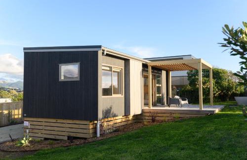 Waikanae Maison | Old Beach Pods, Te Moana