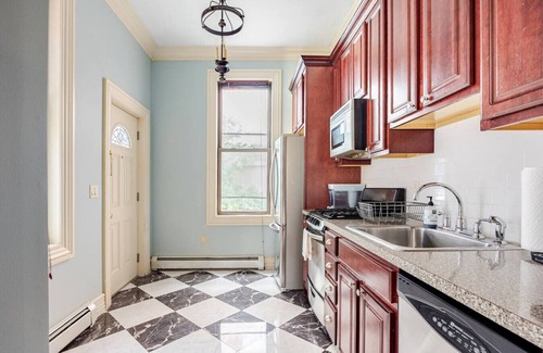 Union City Appartement | Old Charm, Modern Comfort: 5 min to NYC, BBQ