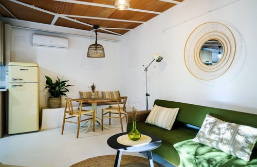 Mirasierra Maison | old chicken coop apartment