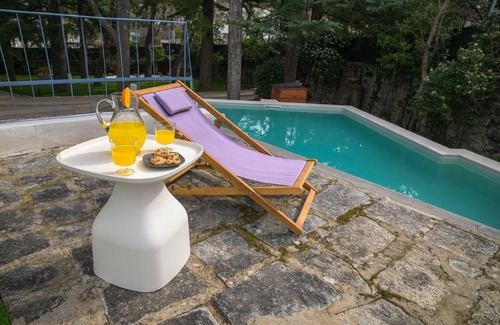 Mirasierra Maison | old chicken coop apartment